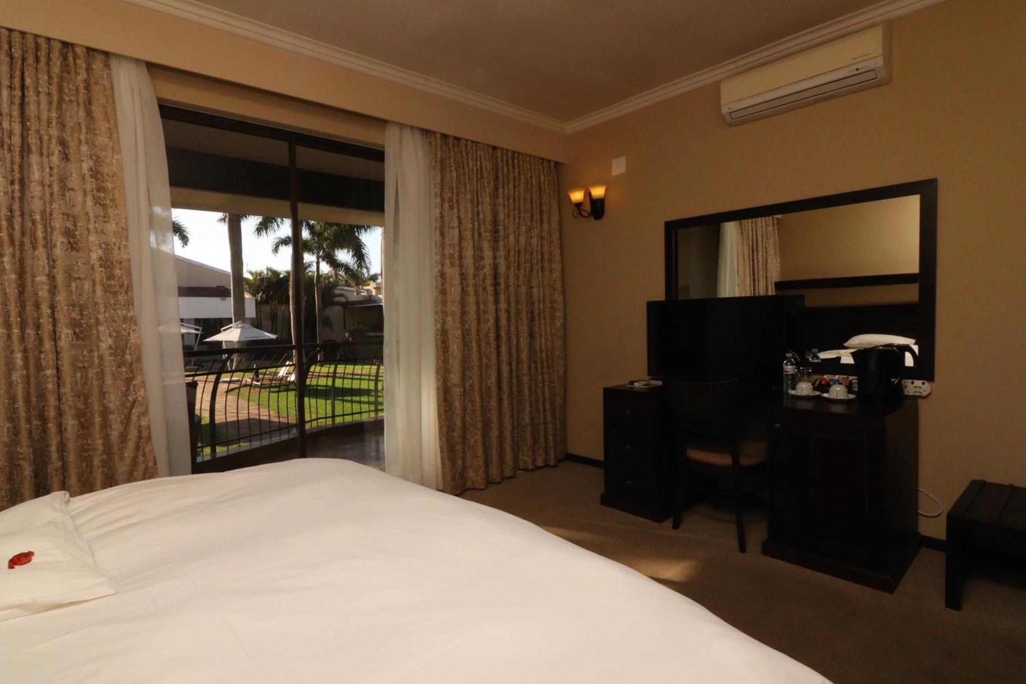 Happy Valley Hotel And Casino Ezulwini Extérieur photo