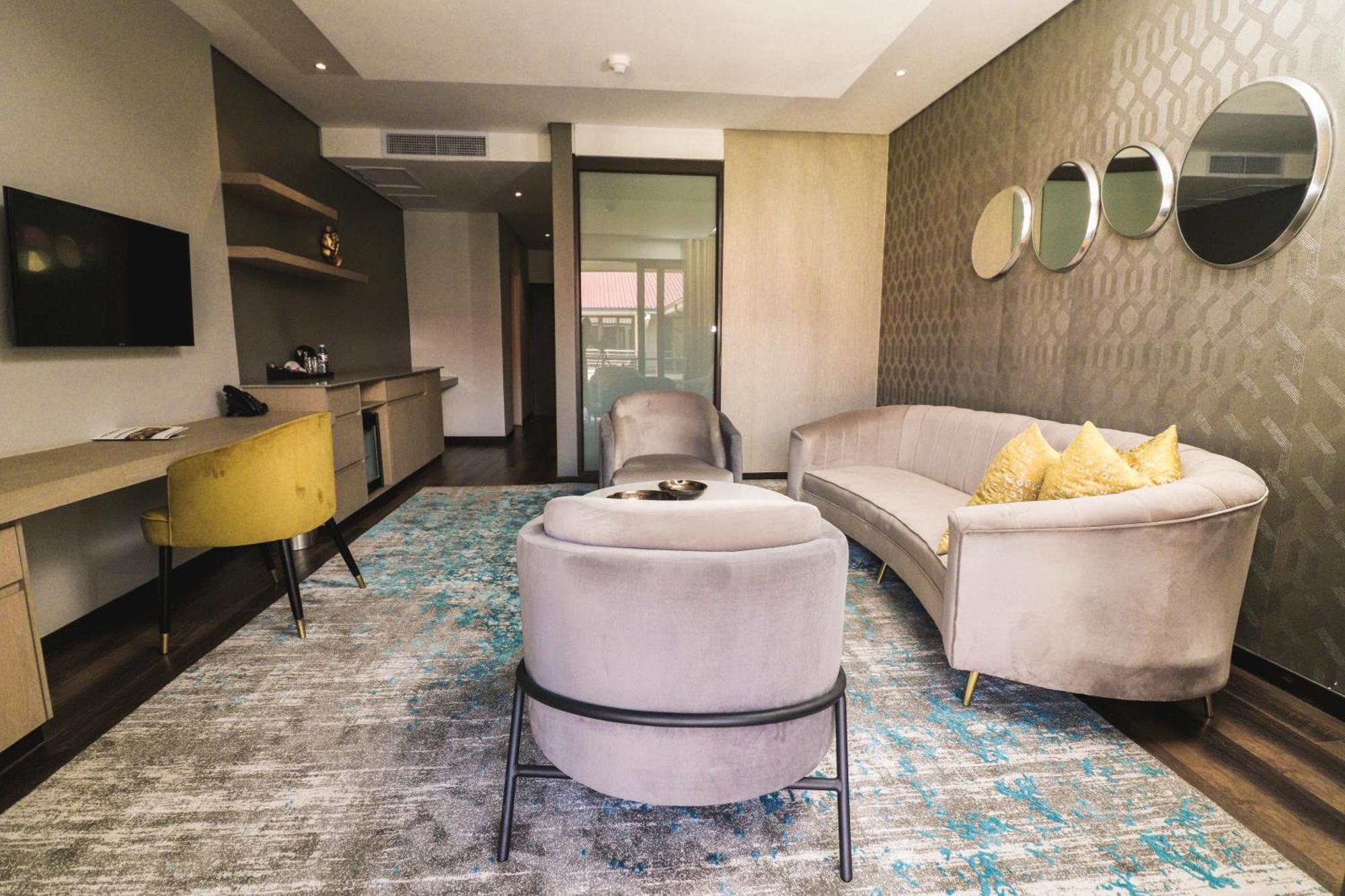 Happy Valley Hotel And Casino Ezulwini Extérieur photo