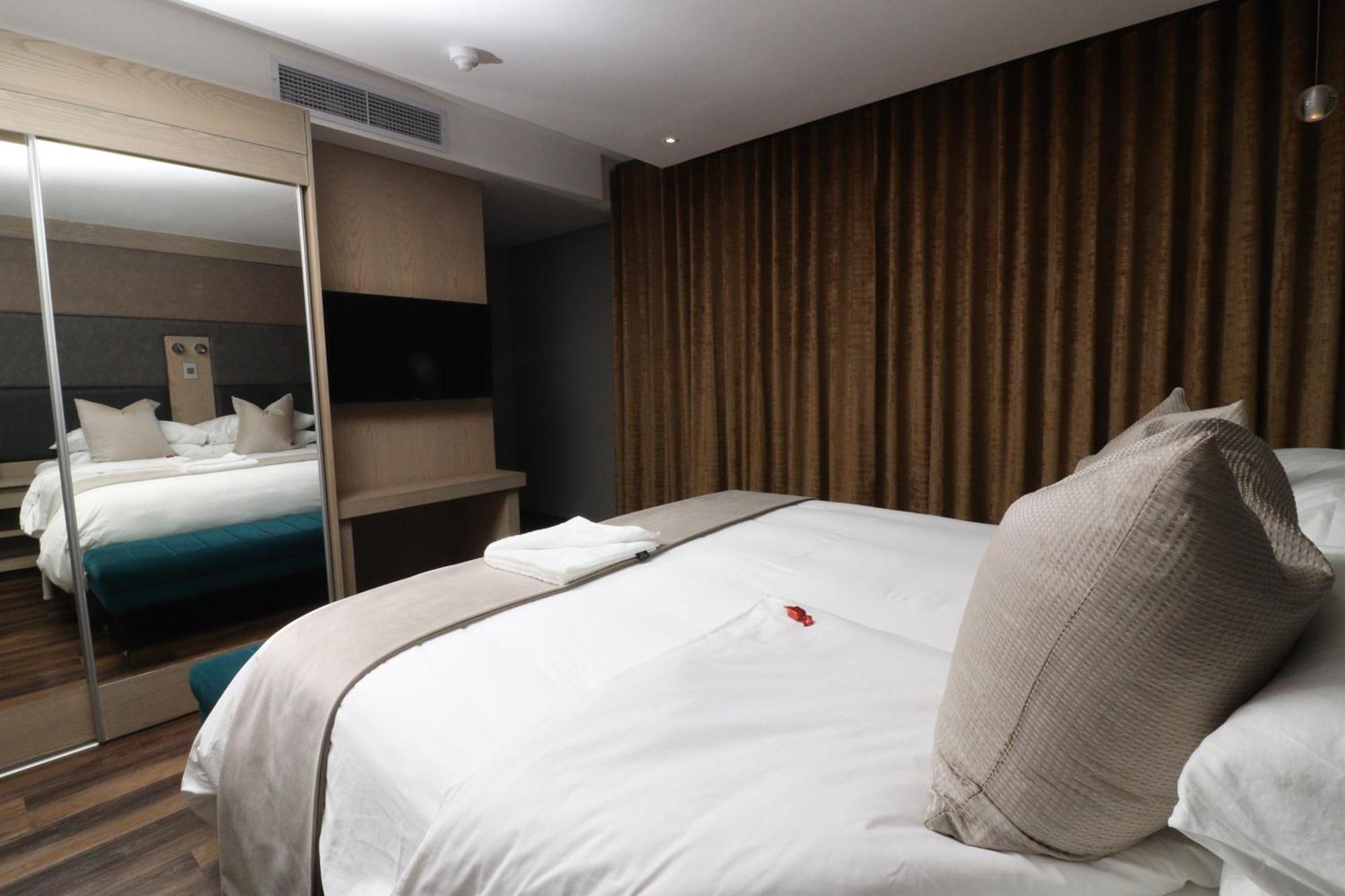 Happy Valley Hotel And Casino Ezulwini Extérieur photo