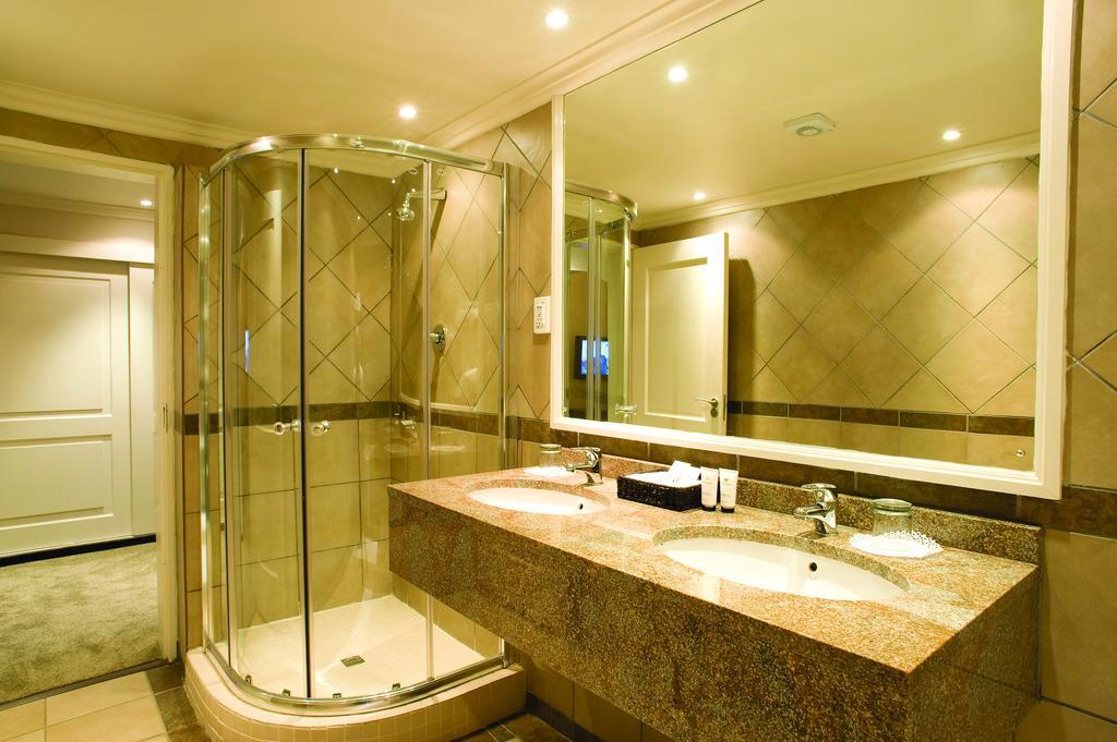 Happy Valley Hotel And Casino Ezulwini Chambre photo